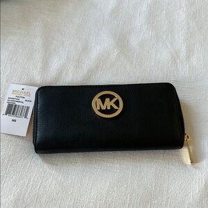 Michael Kors Fulton Zip Around Wallet